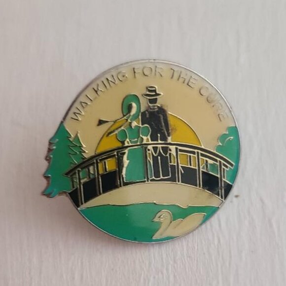 Order Of The Amaranth Vintage Lapel Pin Tie Tack Brooch - Picture 2 of 4